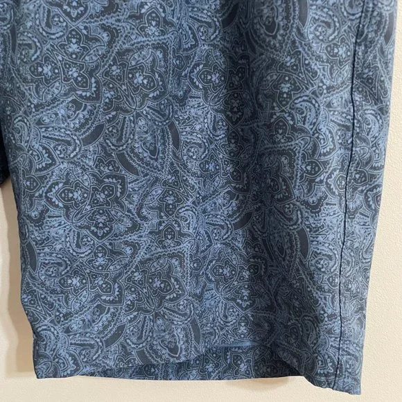 Greg Norman Men's Size 36 Blue Paisley Print Athletic Golf Shorts 90% Polyester - Picture 7 of 9